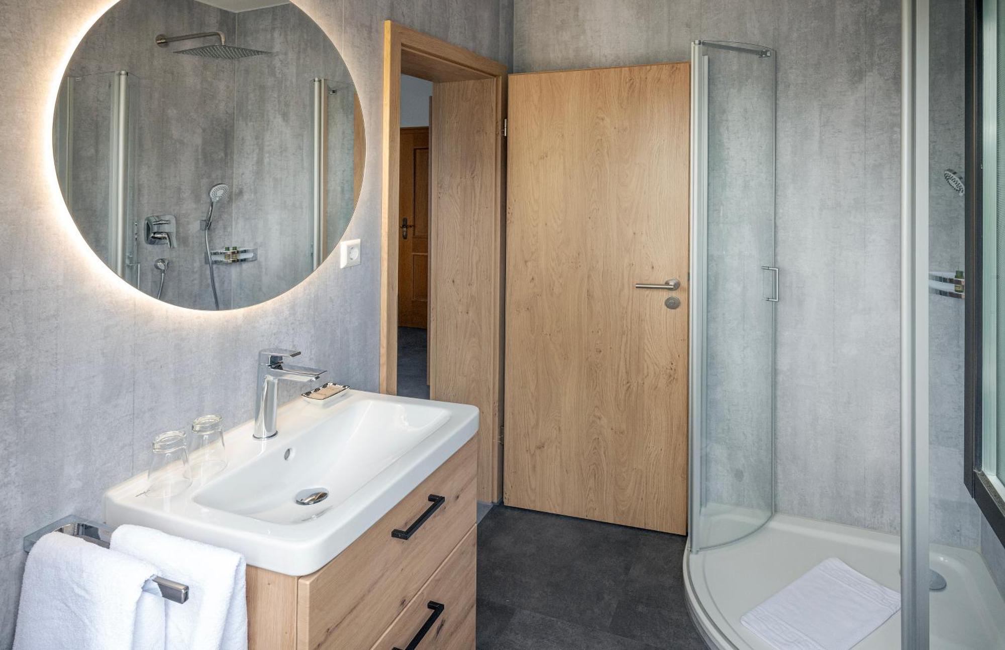 Hotel Seestern Wasserburg Bagian luar foto